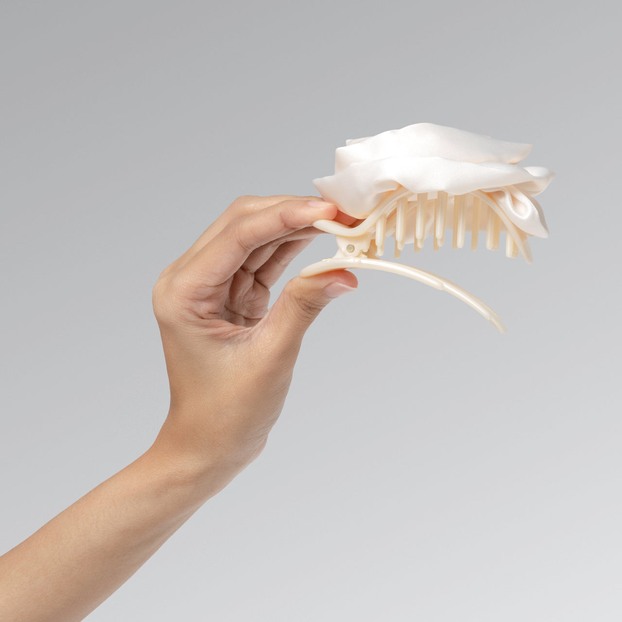 Satin Rosette Flat Cloud Clip in Cream - Medium - Image 3