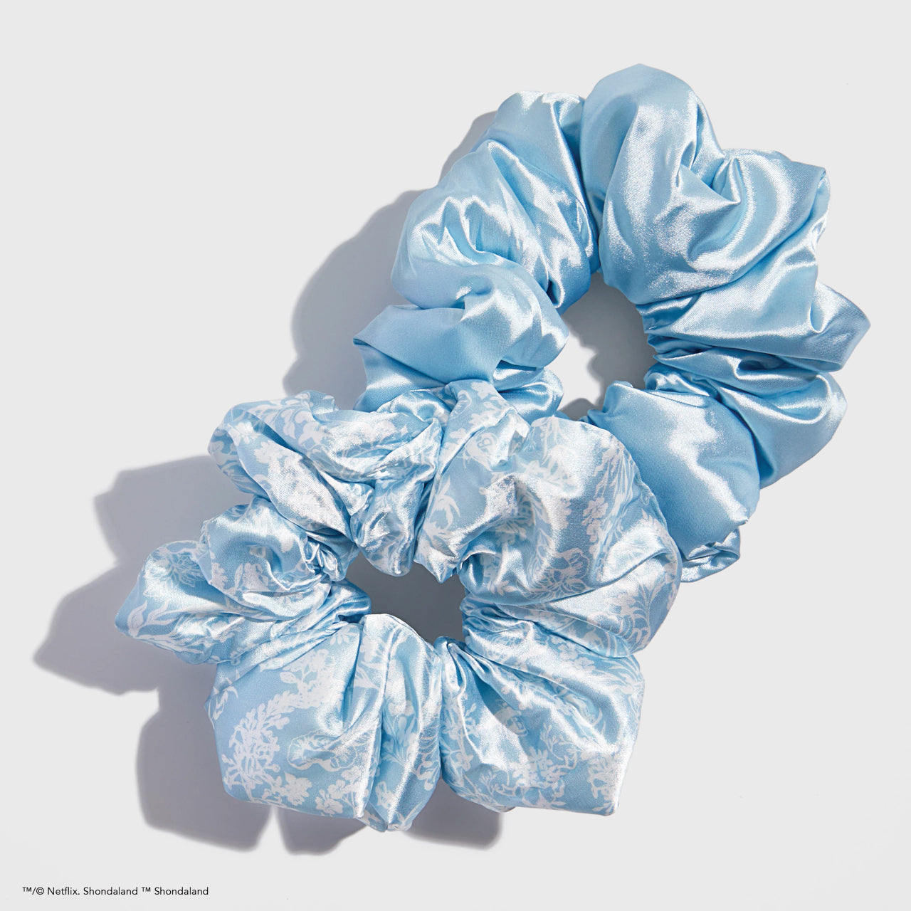 Kitsch x Bridgerton Satin Pillow Scrunchies in Toile De Blue - Image 3