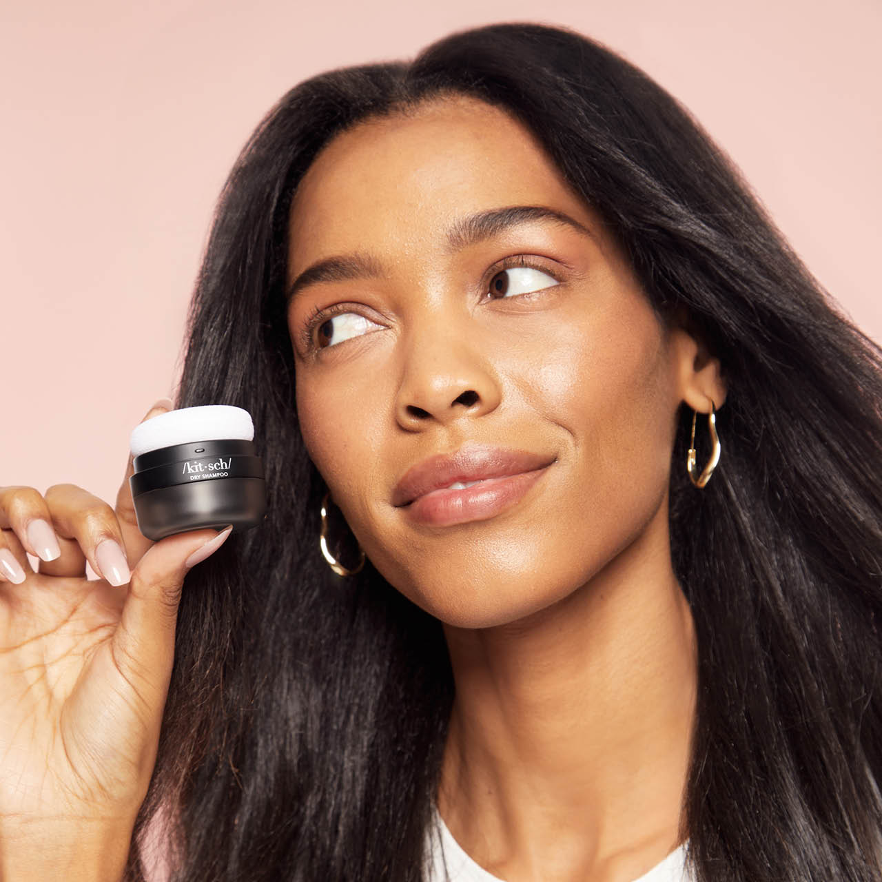 Dark Volumizing Rice Protein Dry Shampoo with Puff - Image 5