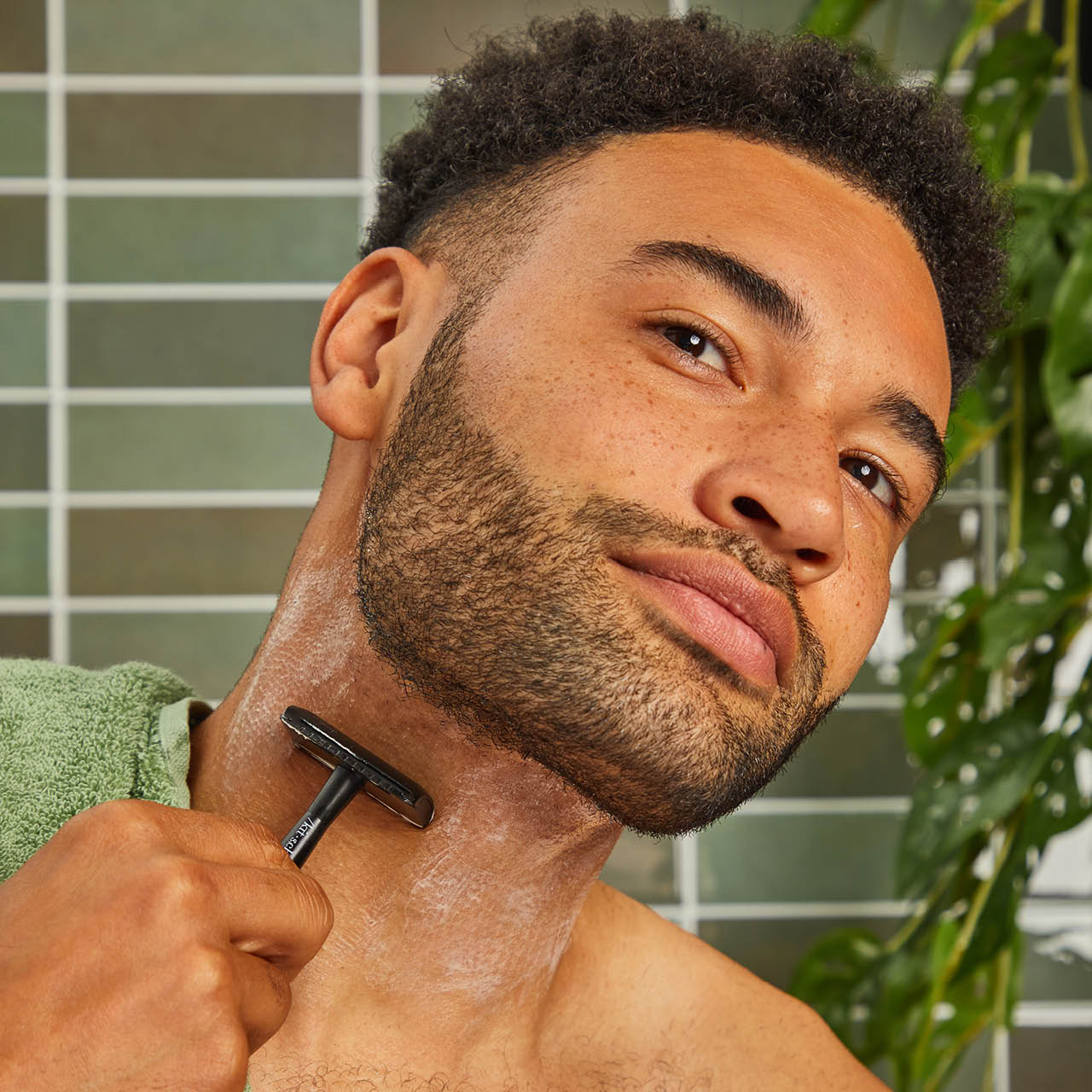 Black Perfect Glide Safety Razor - Image 2