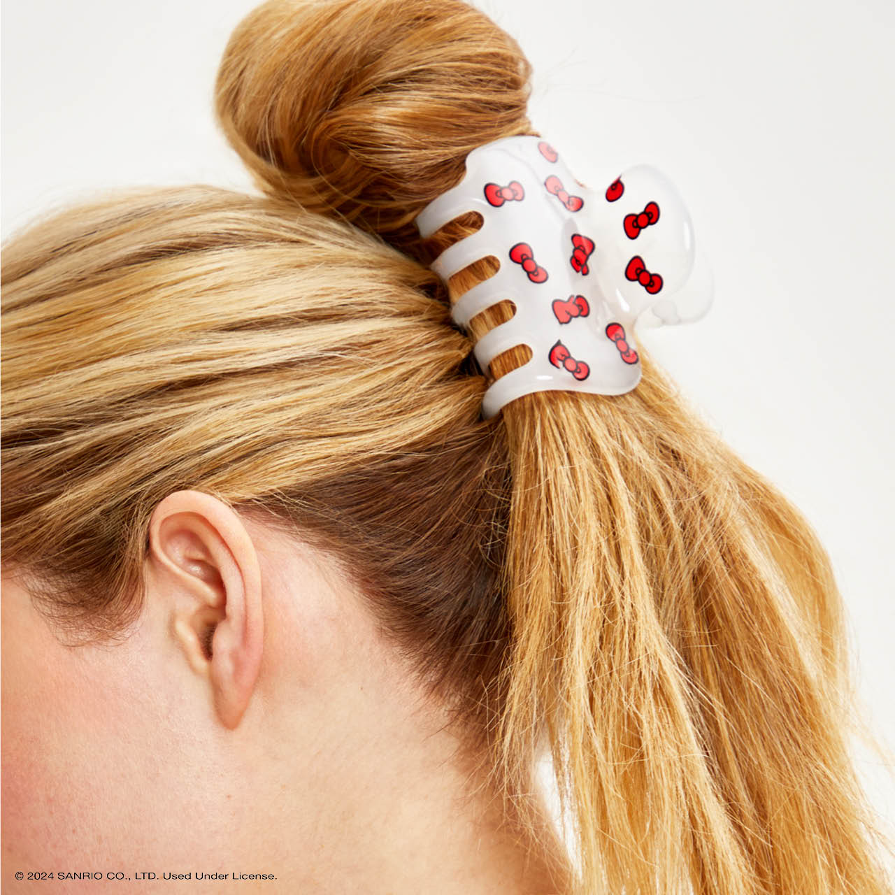 Hello Kitty x Kitsch Recycled Plastic Claw Clip - Kitty Bows - Image 2